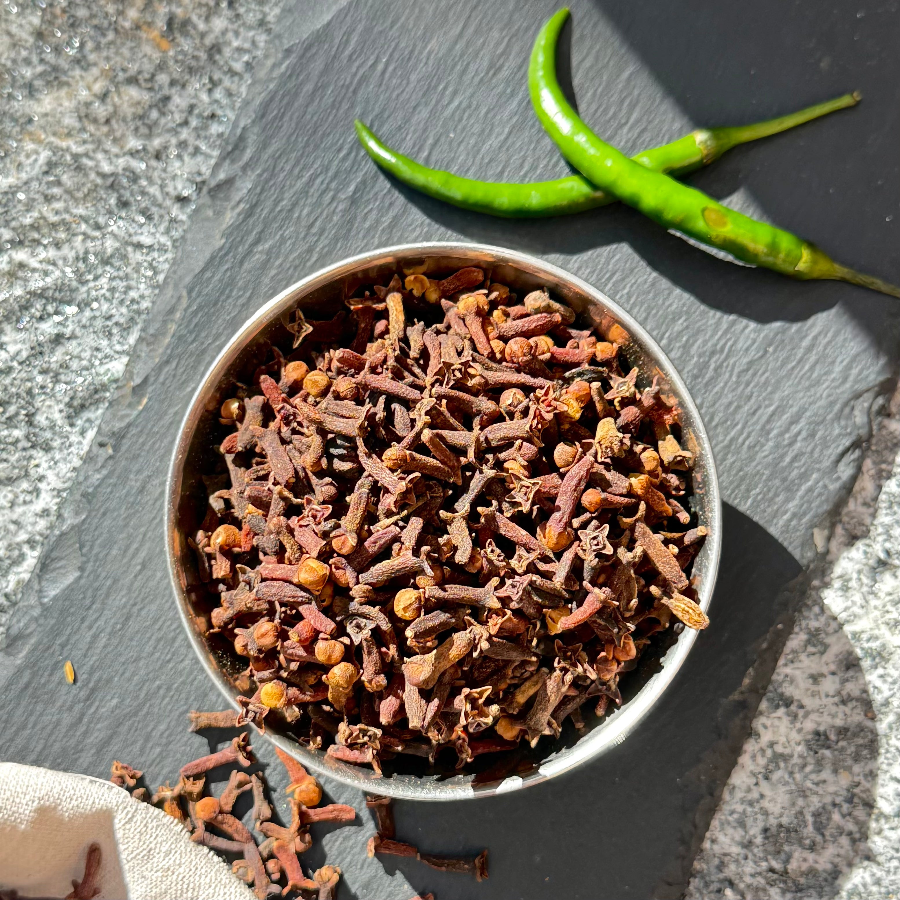 Organic Cloves | whole